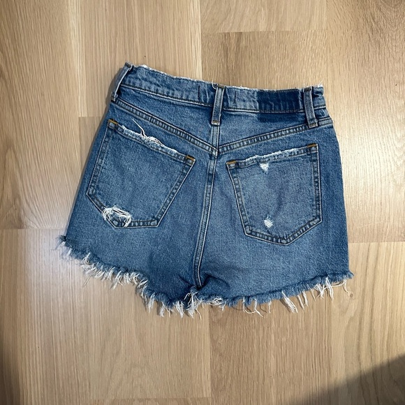Abercrombie Distressed Denim Women's Shorts - Picture 4 of 4